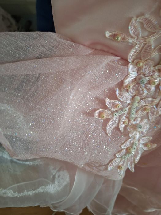 Продам платье на девочку