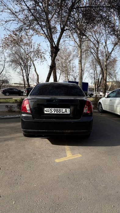 Lacetti 1.6 srochni sotiladi