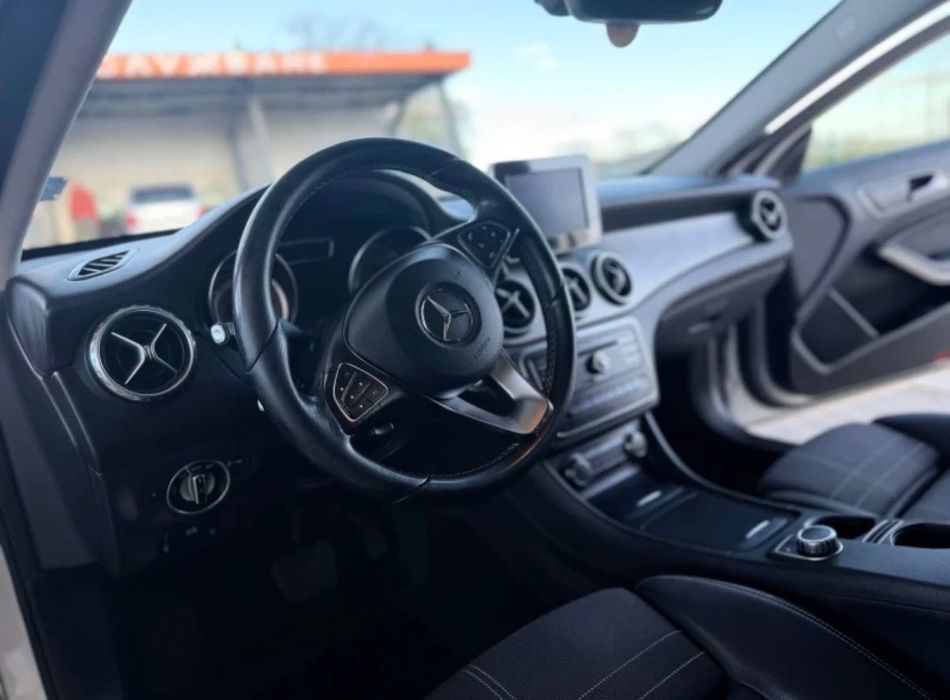 Mercedes GLA 200