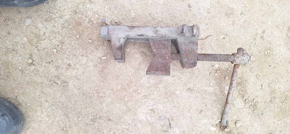 Продам спец тисы