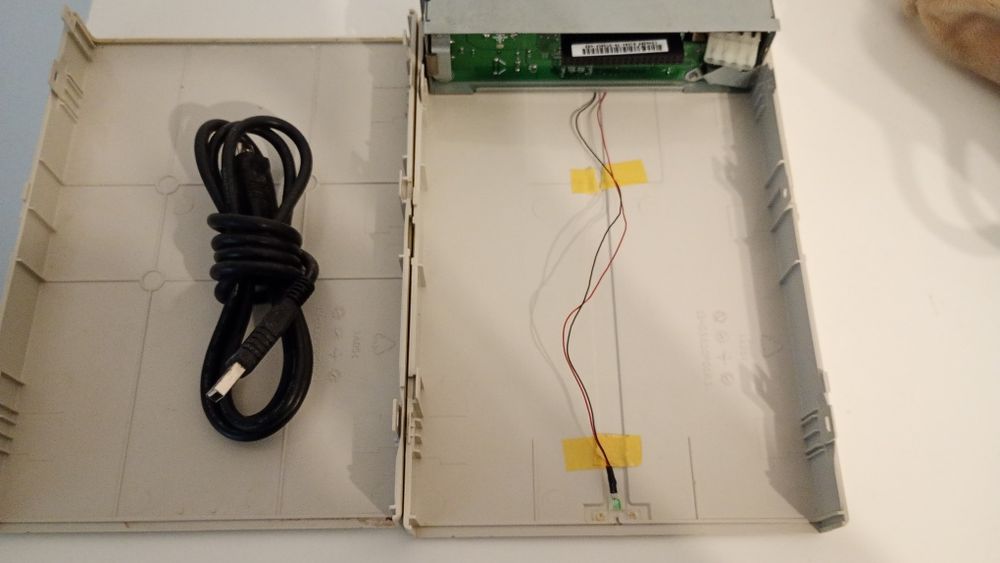 Rack extern 5" IDE la USB 2.0