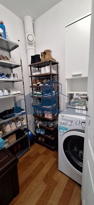 Продава се Многостаен апартамент в Шумен, Боян Българанов 2 - 101 кв.м за 1162 €/кв.м - Снимка #11