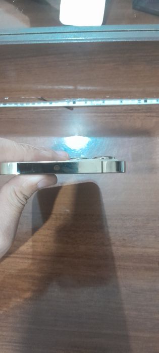 iphone 12 pro max icloudga tushgan