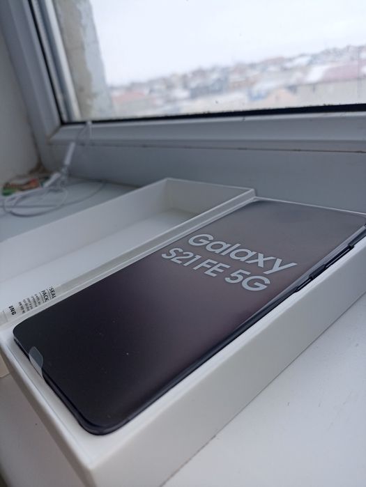 Samsung S21 FE  Новый