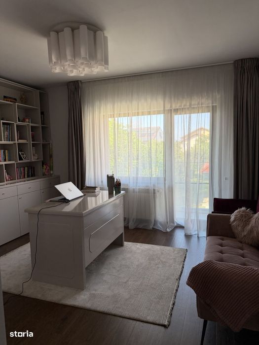 Vila superba de vanzare, proprietar