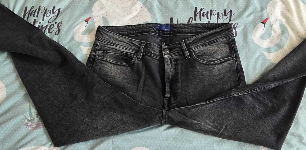 Blugi Zara marimea 46