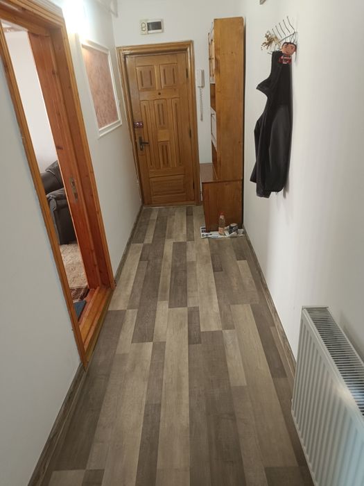 Închiriez apartament