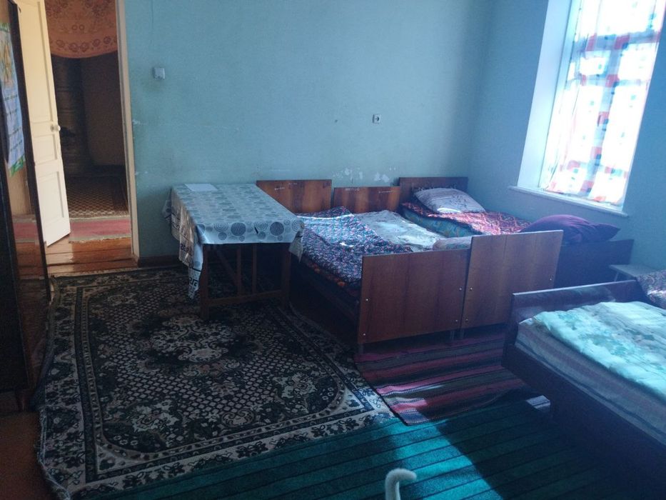 Kvartira bor 3 xonali hovli ijaraga beriladi faqat student qizlarga