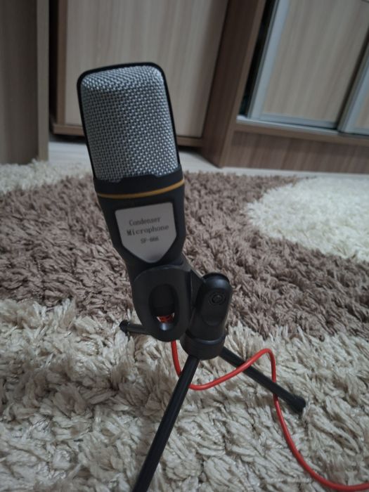 Продам микрофон SF666
