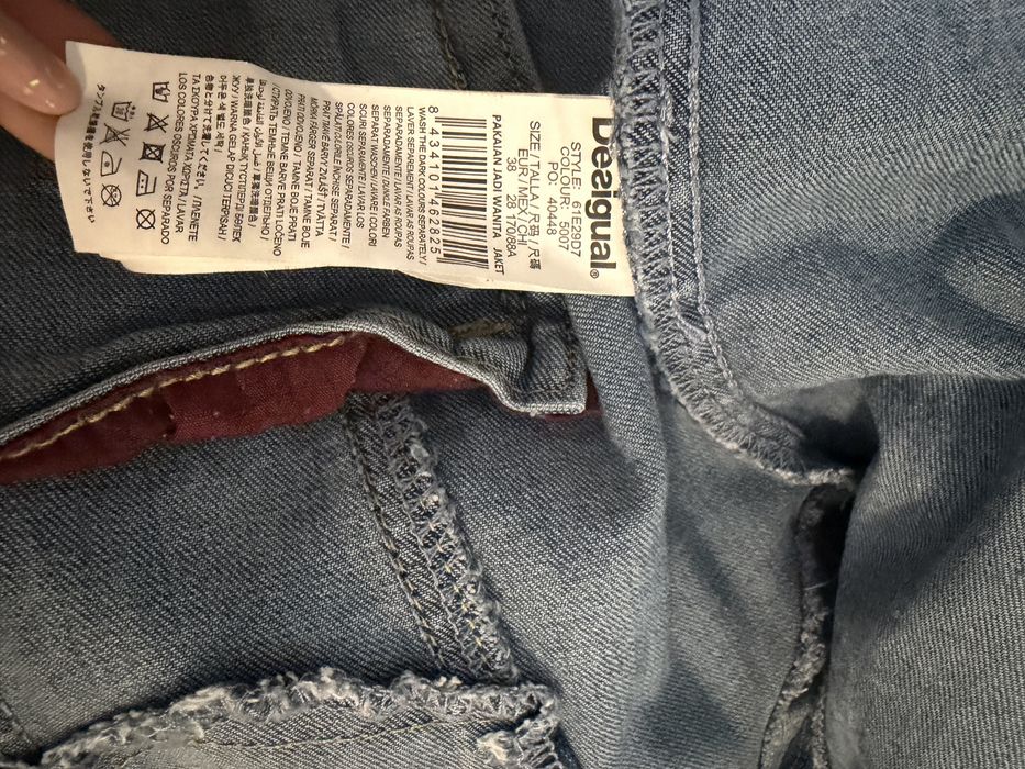 Geaca denim Desigual cu design motive etnice