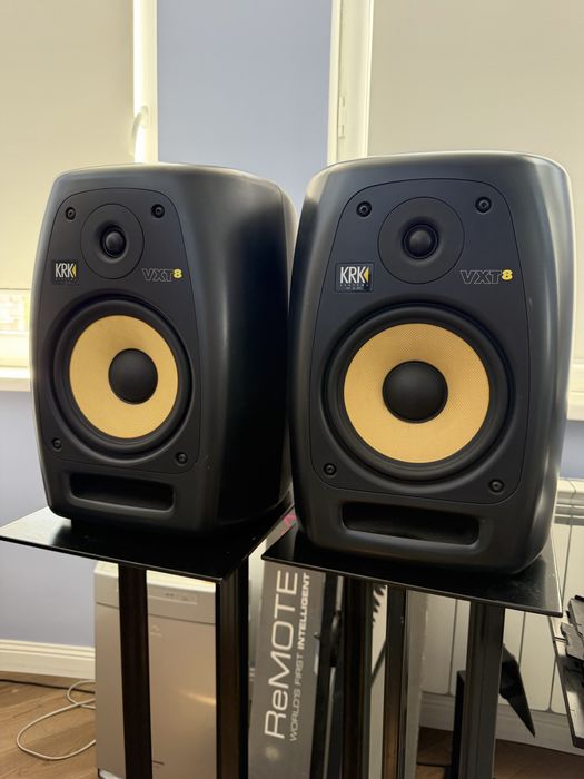 KRK VXT8 пара + TC Electronic Level Pilot + стойки + XLR