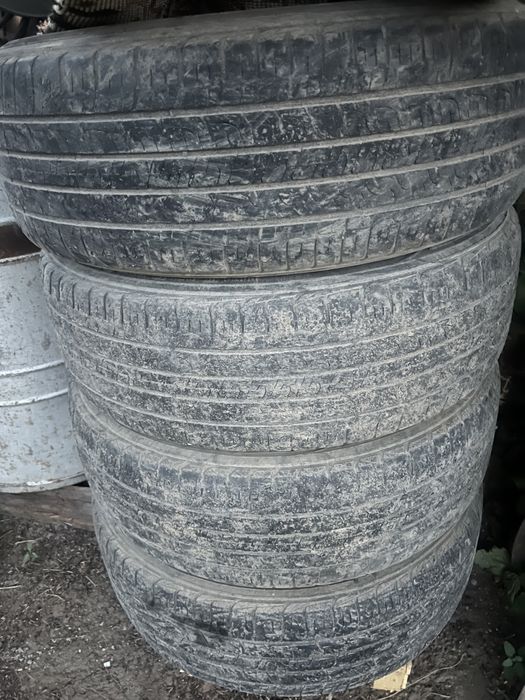 Продам летние шины комплект 20000тыс