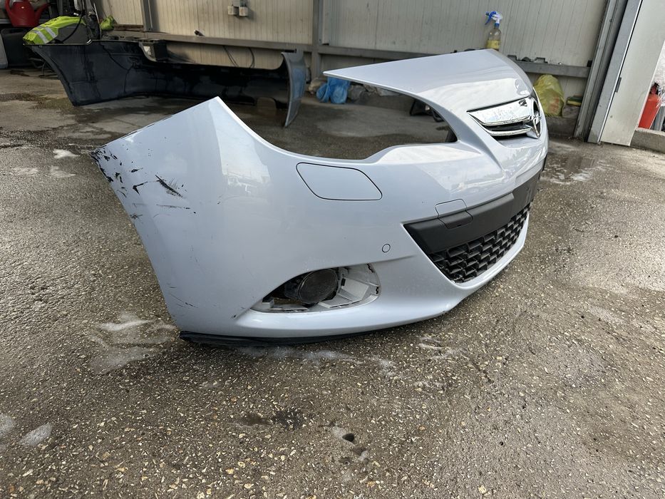 Предна броня за Опел Астра J GTC