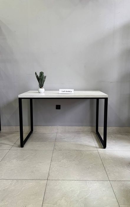 Zamonaviy loft uslubdagi mebel. Stol, stul, parta