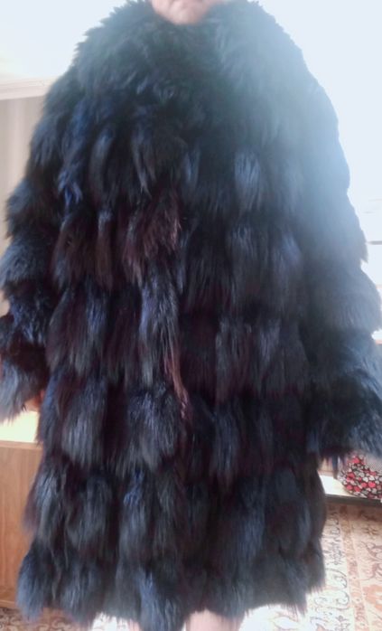 Продам песцовую шубу