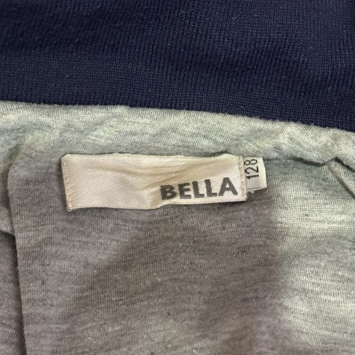 Продам куртку на девочку