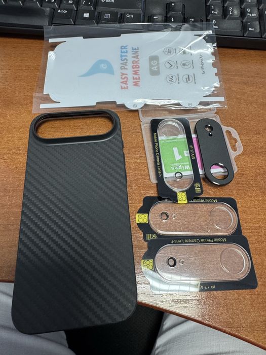 Продам чехлы на iphone air, iphone 16 pro