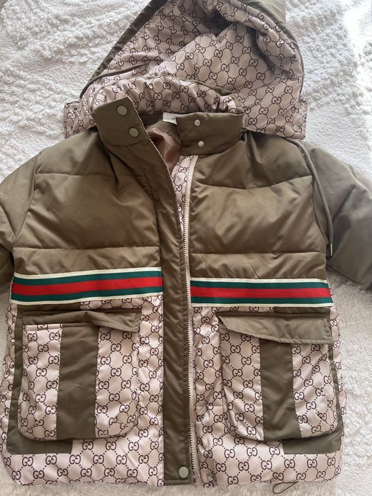 Продам куртку детскую