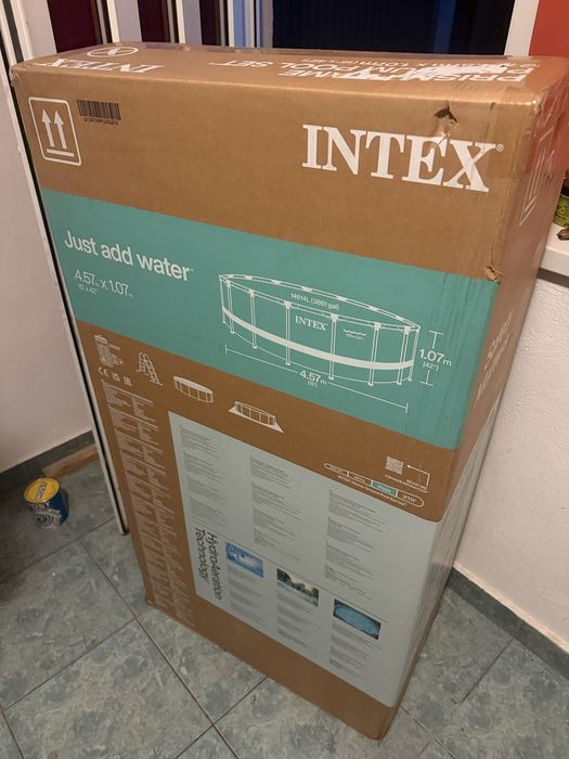 Vând Piscina rotunda cu cadru metalic Prism Frame Premium Intex 26724NP, D457xH107 cm noua