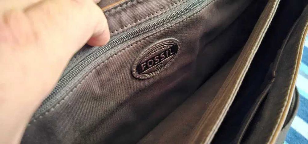 Geanta Fossil Messenger  gen postas