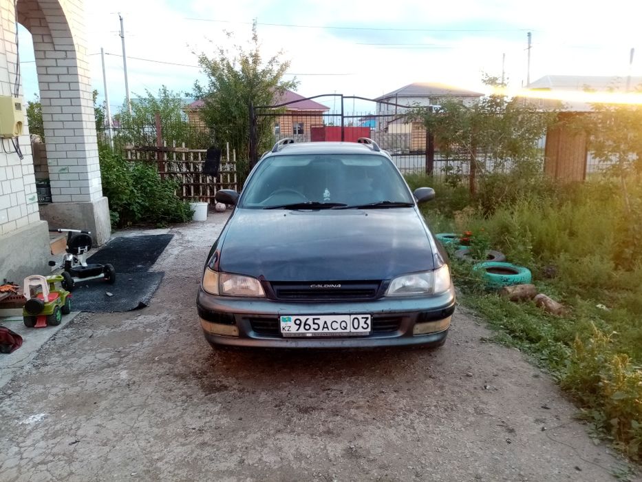 Продам тойота калдина