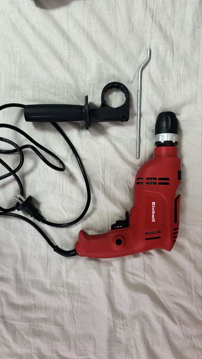 Masina de gaurit cu percutie Einhell, pentru hobby