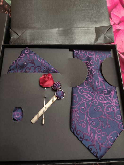 Галстук в наборе