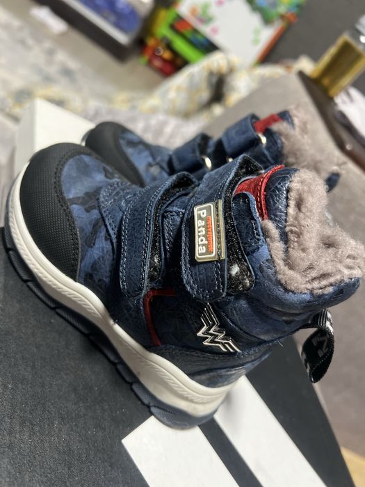 Продам ботинки для малыша. Размер 21. Цена:15.000