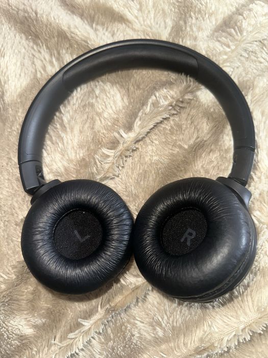 Наушники JBL, с зарядкой