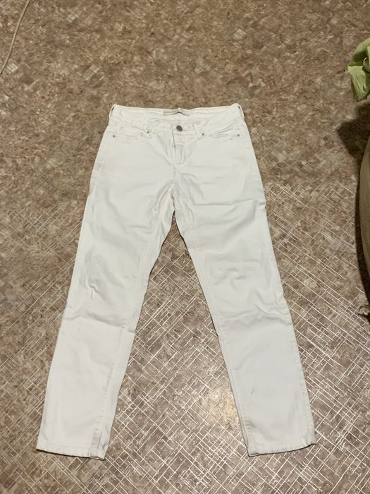 white jeans classic
