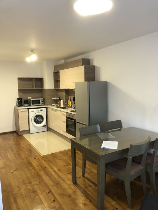 Дава се под наем Тристаен апартамент в Банско - 96 кв.м за 535.5 € - Снимка #2