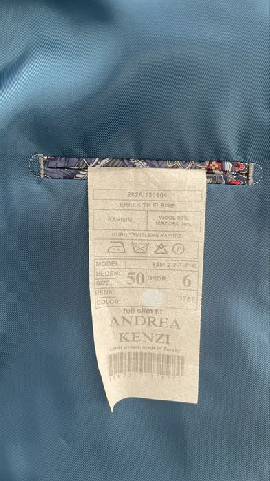 Классические костюмы