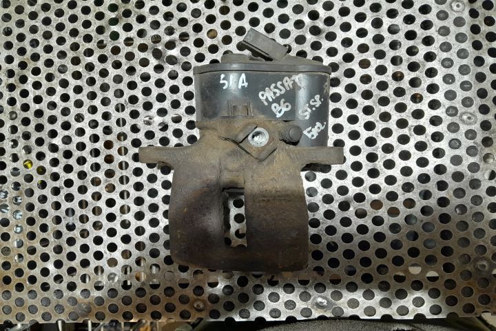 Etrier spate stanga 32332267D Volkswagen VW Passat B6 [2005 - 2010] S