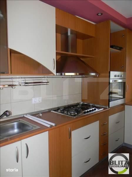 Apartament, 3 camere, 70 mp, zona strazii Plopilor!