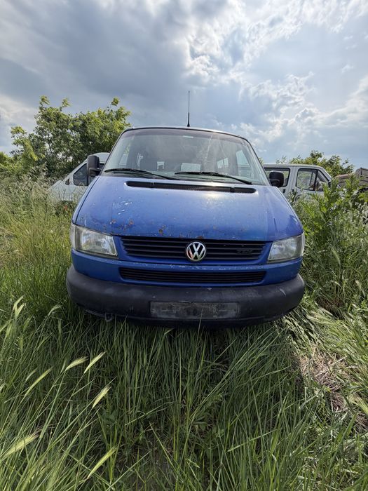 Фолксваген Транспортер Т4 Каравел 2.5 TDI 1999 г. – На части
