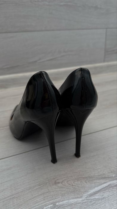 Продам туфли женские