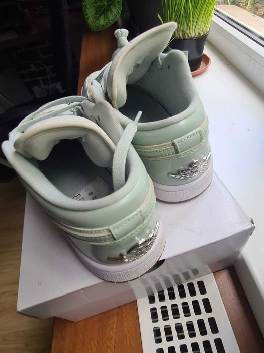 Adidasi air Jordan 1