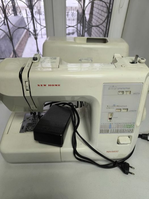 Продам швейную машинку