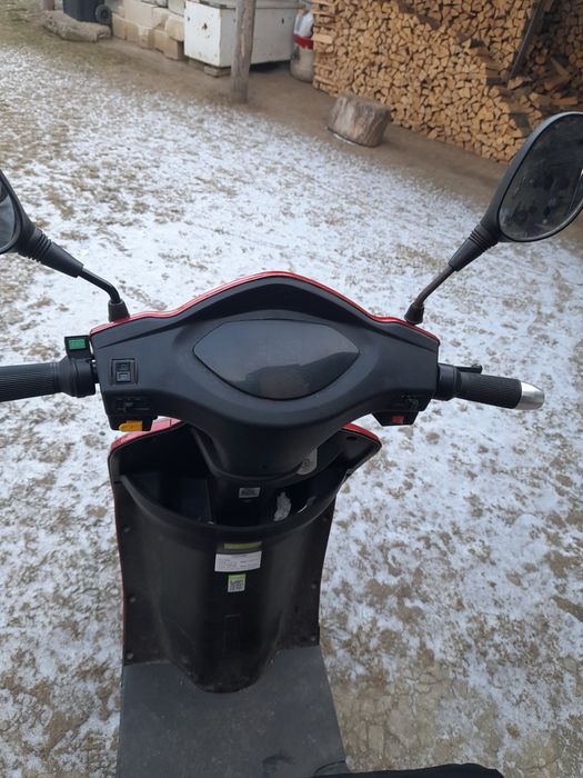 De vanzare: motociclu volta