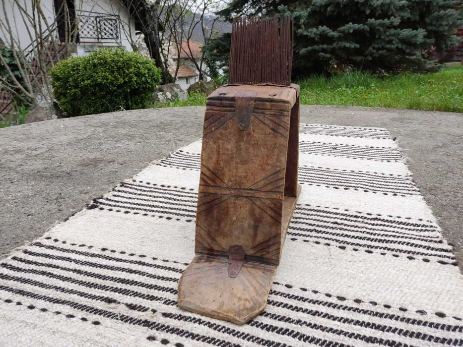 Старинен уред за чепкане на вълна