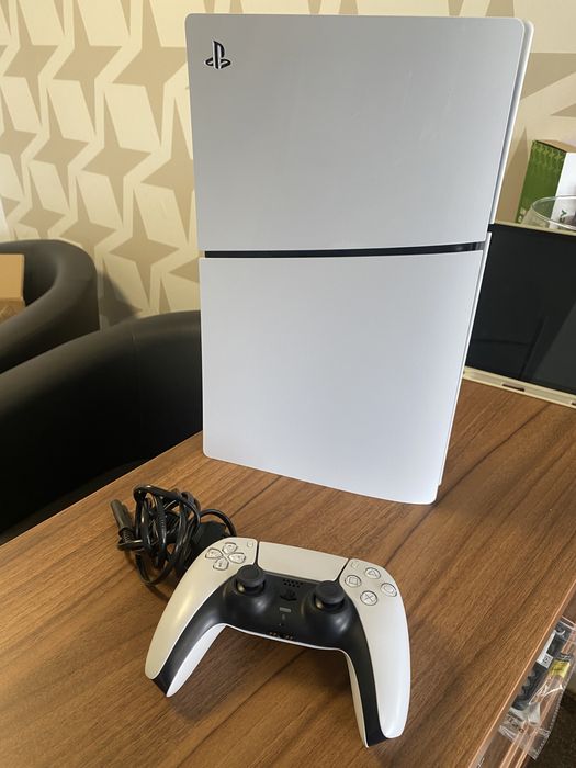 Sony PlayStation 5 Slim Disc Edition / 1 controller / 1 TB / White / Foarte bun / Cod produs: 1151
