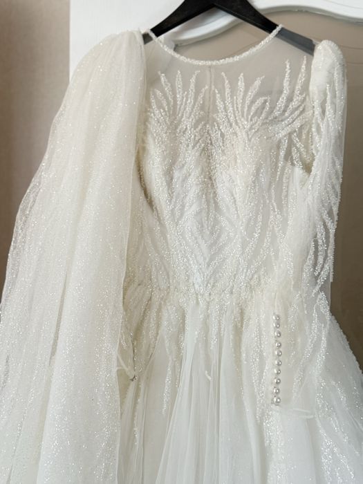 свадебный платье