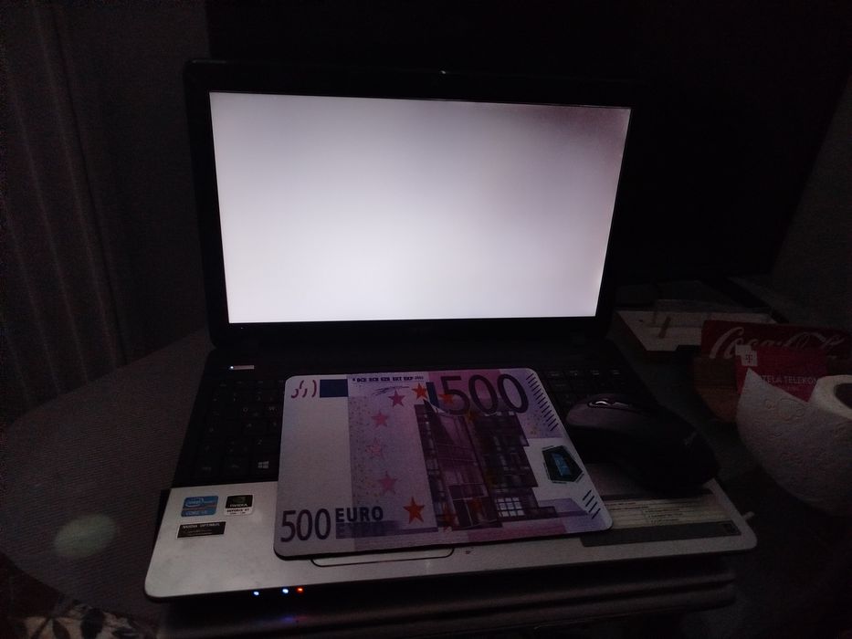 Vând laptop Acer aspire E1 571 g Windows nou 7 intel