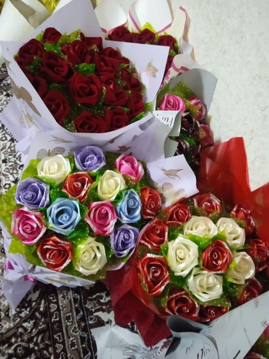 Eskustinniy  gul  materialdan yasalgan gullar