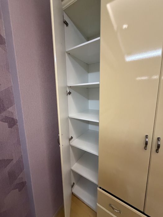 Шкаф для одежды деревянный