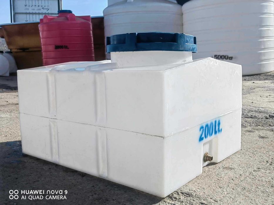 Продавам квадратни резервоари - 200 литра