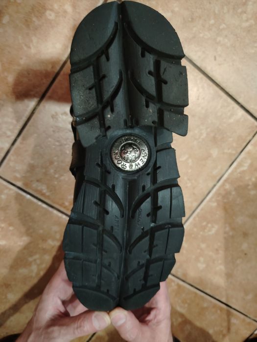 Продам мото ботинки