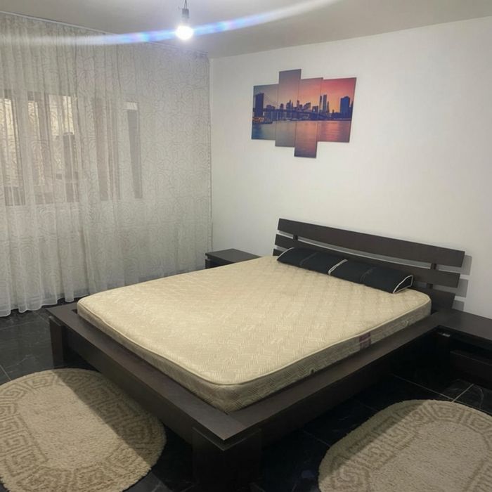 Inchiriez apartament cu 3 dormitoare+bucatarie Open space