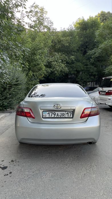 Toyota Camry 40       2,4 бензин