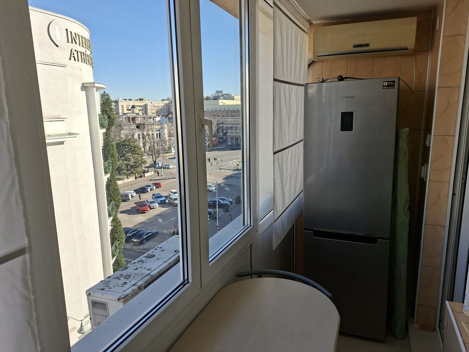 Inchiriez garsoniera vis a vis de Athenee Palace nou renovata si mobil